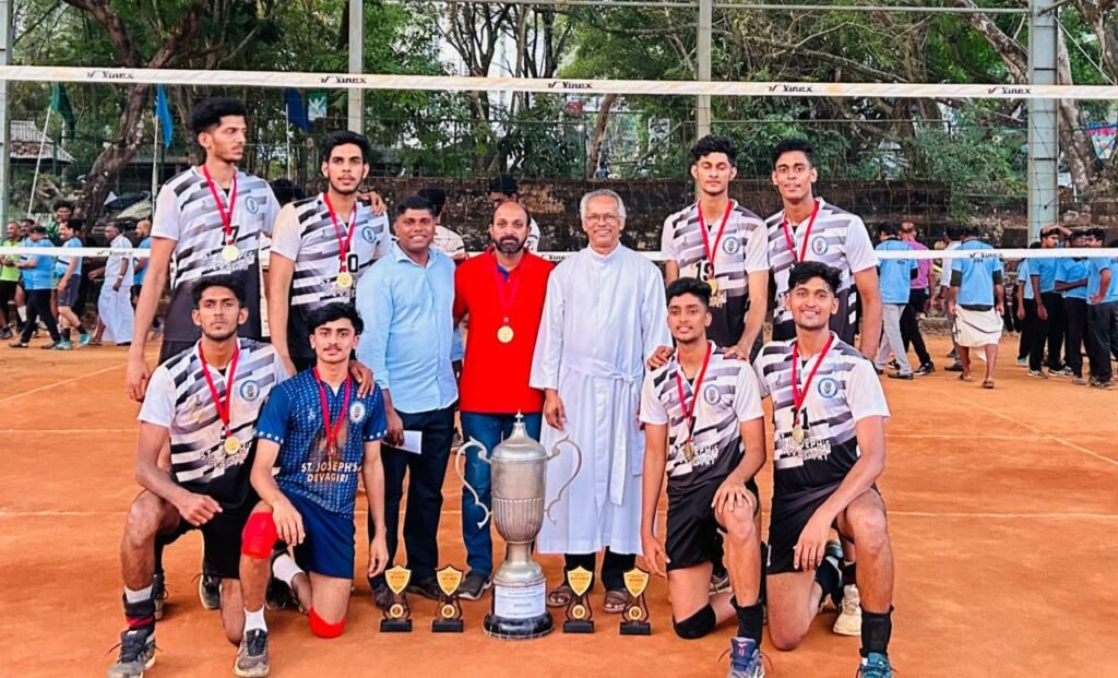 ദേവഗിരിക്ക് വോളിബോള്‍ ചാമ്പ്യന്‍ഷിപ്പ്‌