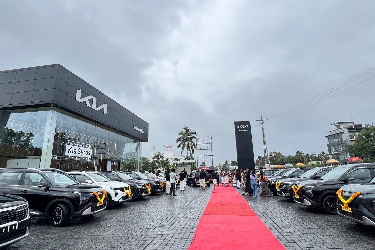 മെഗാ ഡെലിവറിയുമായി ഇഞ്ചിയോൺ കിയ; ഒറ്റ ദിവസത്തിൽ കൈമാറിയത് 222 കാറുകൾ, kia review, incheon kia, kia calicut showroom, kia kozhikode showroom