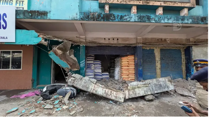 കെട്ടിടങ്ങളുടെ സുരക്ഷ ഉറപ്പാക്കി ജീവന്‍ സംരക്ഷിക്കണം: വ്യാപാരികള്‍, Kozhikode news Kozhikode latest news Calicut news Kozhikode news today Calicut news today Kozhikode breaking news കോഴിക്കോട് വാർത്ത, Kozhikode crime news Kozhikode police news Kozhikode accident news Kozhikode building collapse Kozhikode Kerala news Kozhikode weather news / Kozhikode rain news / കോഴിക്കോട് മഴ വാർത്ത Kozhikode beach news Kozhikode corporation news Kozhikode education news / Calicut University news Kozhikode politics news Kozhikode hospital news / MIMS Kozhikode news, കോഴിക്കോട് ലേറ്റസ്റ്റ് ന്യൂസ് കോഴിക്കോട് വാർത്തകൾ കോഴിക്കോട് ബ്രേക്കിങ് ന്യൂസ് കോഴിക്കോട് അപകട വാർത്ത Calicut news Malayalam, Kozhikode today news Latest news from Kozhikode Kozhikode district news North Kerala news, Calicut headlines Kozhikode live updates, calicutreporter.com, calicutreporterdotcom